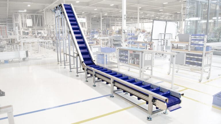 Modular Belt Conveyor - Incline conveyor with horizontal infeed and discharge section