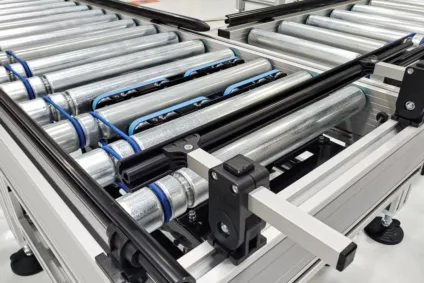 Powered Roller Conveyors Create Flexible, Modern Transport Systems